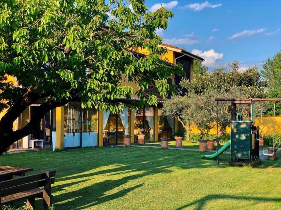 Agriturismo La Conte Лукка Экстерьер фото
